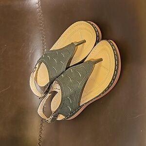 EEUK 2023 sandals for women casual size US8 - EU39